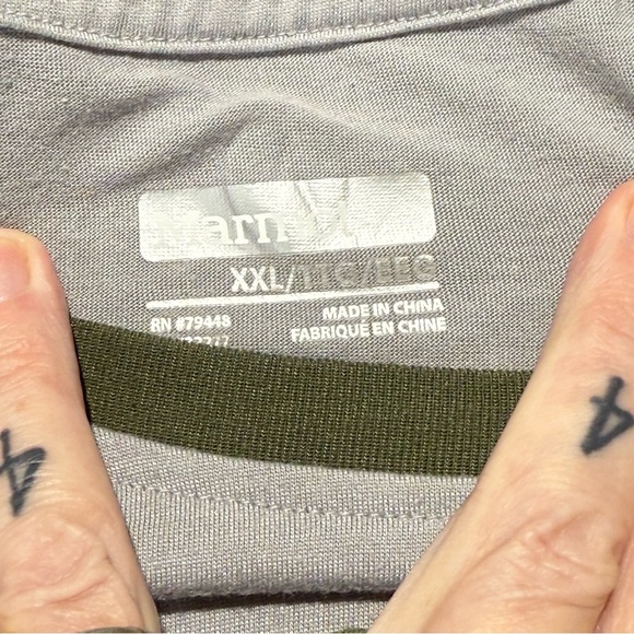 Marmot Men's Green and Gray Long Sleeve Jersey - Picture 10 of 11